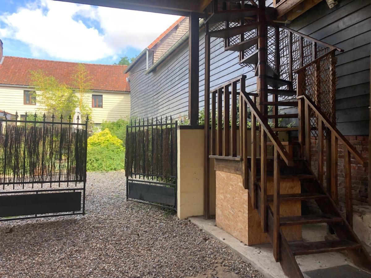 Le Gite De L Abreuvoir Bergicourt Exterior photo